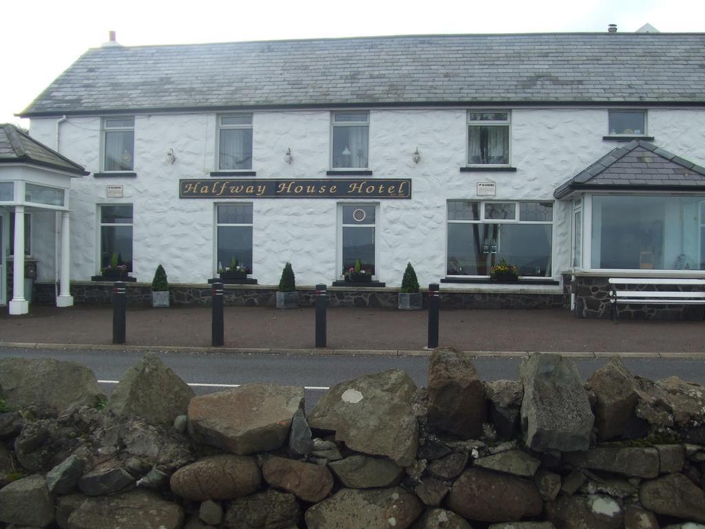 Halfway House 3*