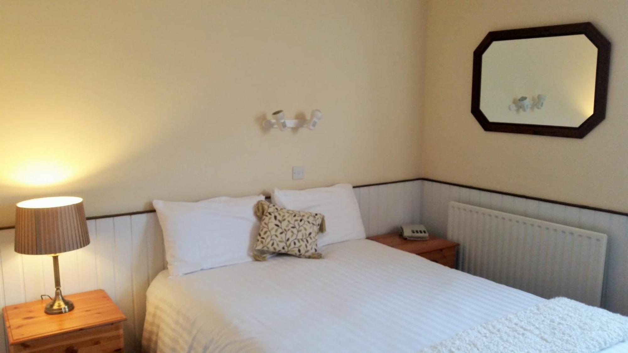 Hotel Halfway House 3*