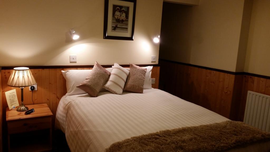 Halfway House Hotel Larne